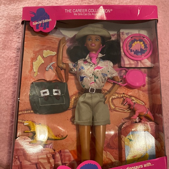 1996 Paleontologist Barbie Doll Special Edition The Career Collection Mattel - Picture 1 of 8